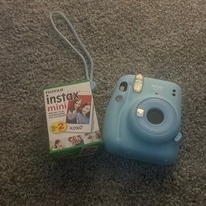 Instax Mini 11 Polaroid Camera